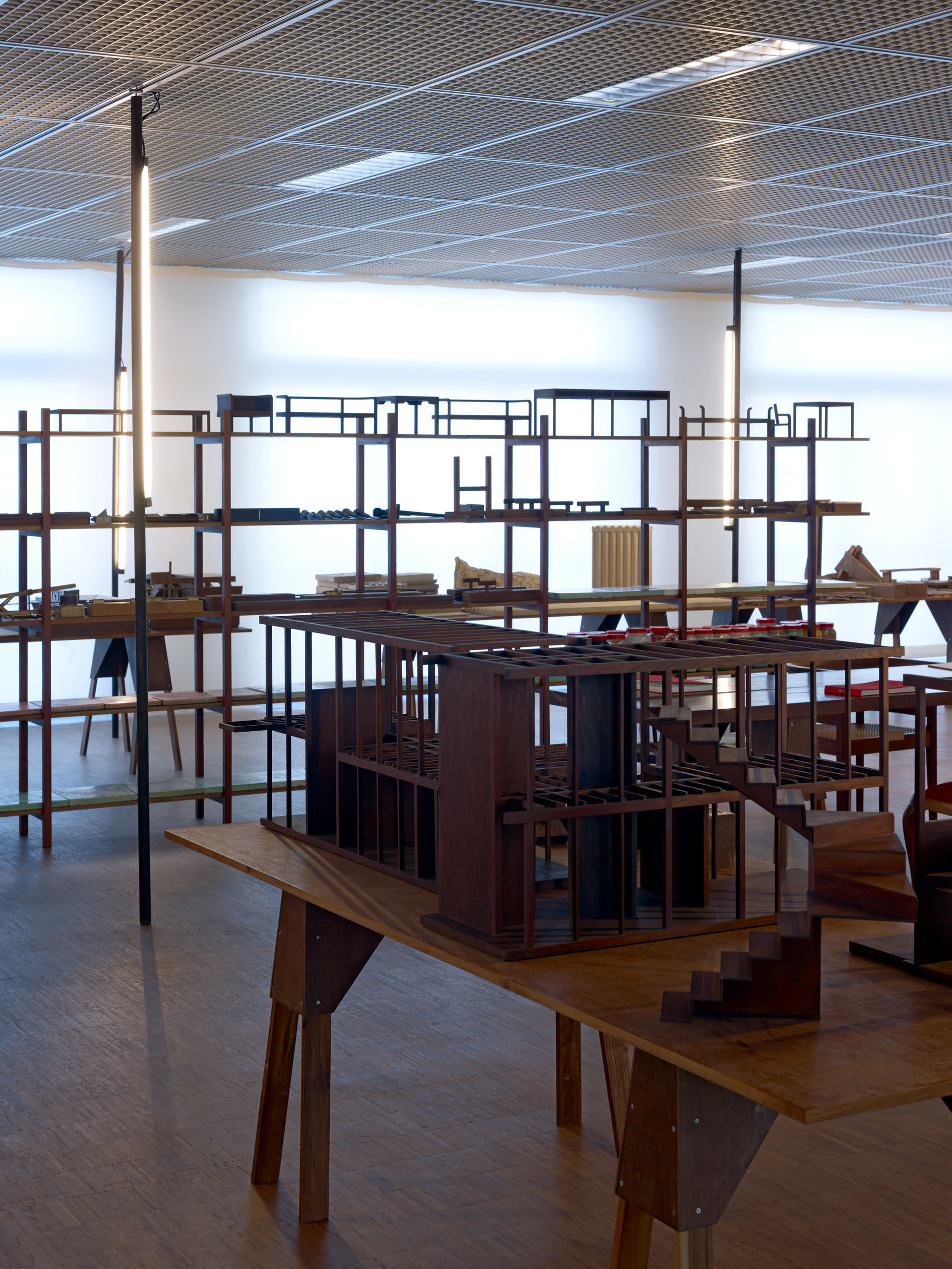 E11328 AP45 028085 j2560